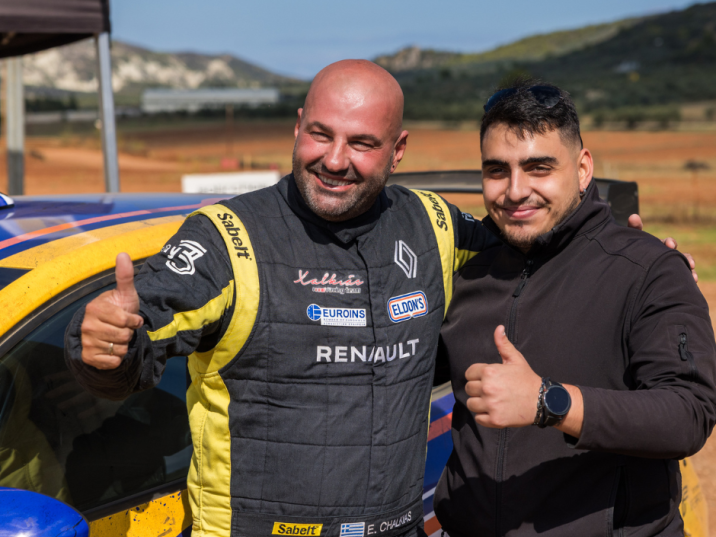 Η Euroins «ανέβασε στροφές» στο Διαδρόμιο Σπαθοβουνίου – Μοναδική εμπειρία συν-οδήγησης με τον Θέμη Χαλκιά